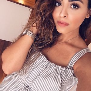 Meet your Posher, Shila